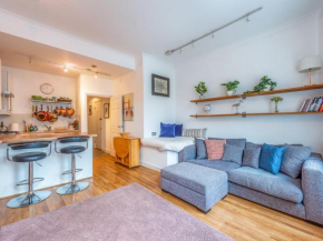 Pass the Keys Cosy Balcony Apartment Next To Balham Tube